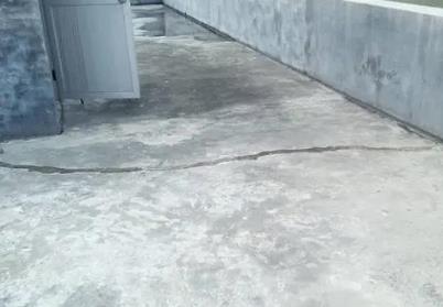 珲春楼顶漏水维修公司分享下如何解决卫生间隐蔽部位漏水的问题?